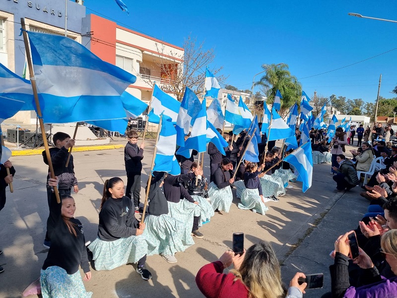 Se realizó el acto por el 214° Aniversario de la “Revolución de Mayo”